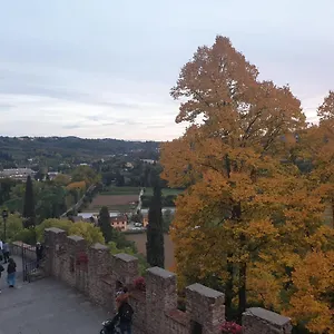 Elegante E Spazioso Bilocale In Zona Certosa Firenze